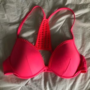 Hot pick crochet bikini top